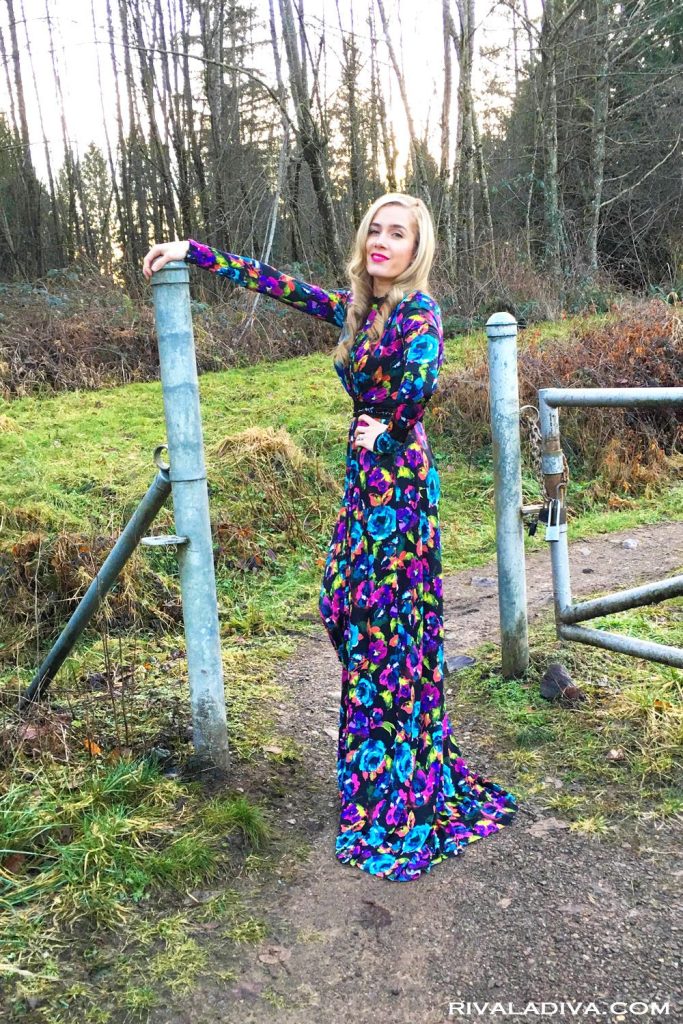 Bright Floral Evening Gown Tutorial on RivaLaDiva (inspired and designed for the 2016 People's Choice Awards). Billion Dollars Brows.
